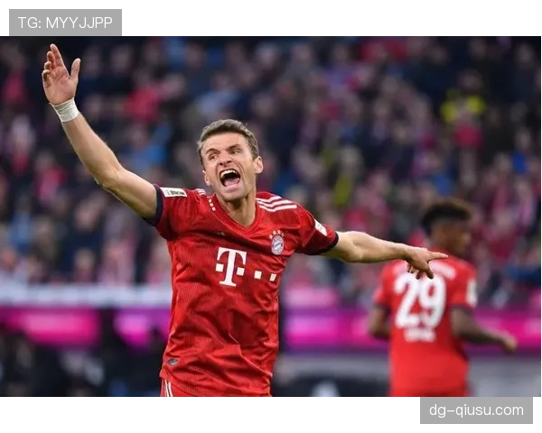 撕开后防线制造威胁，穆勒本赛季前插更甚上季